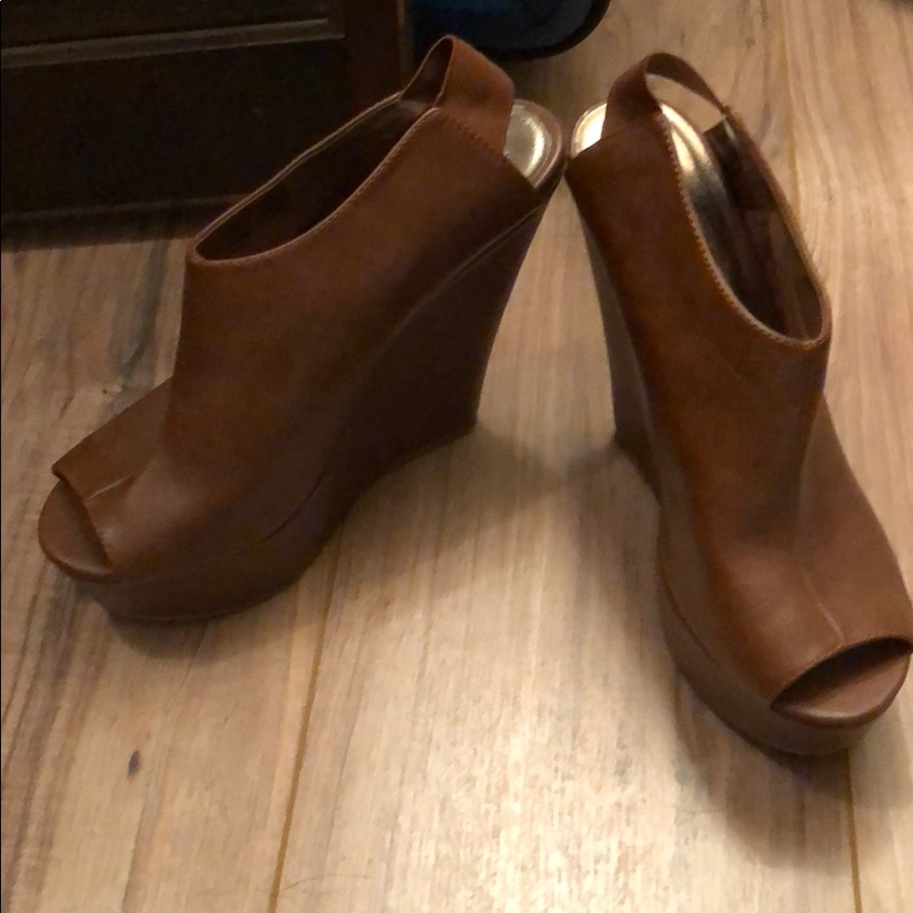 Madden girl wedges